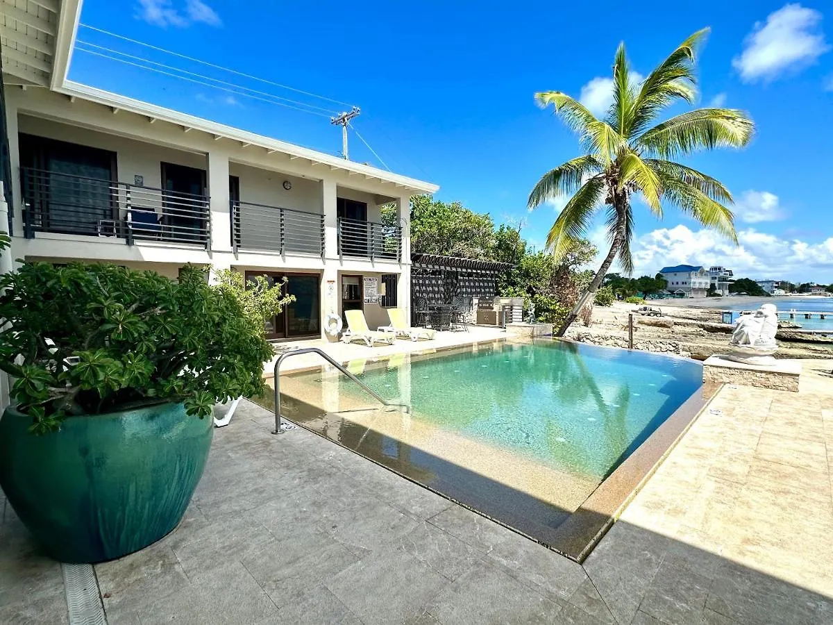 Seven Mile View Condo #3A West Bay 0*,  Kaimaninseln