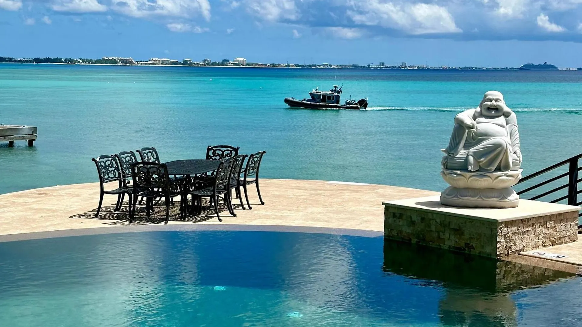 Ferienhaus Seven Mile View Condo #3A West Bay