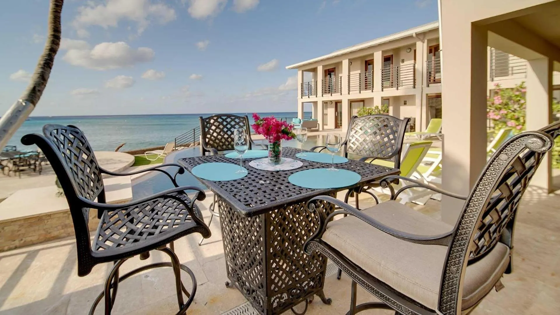 Seven Mile View Condo #3A West Bay 0*,  Kaimaninseln