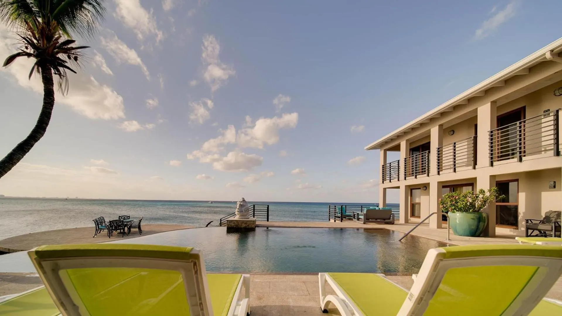 Ferienhaus Seven Mile View Condo #3A West Bay